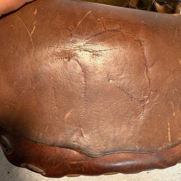 Vintage Brown Leather Shoulder Bag - Picture 2 of 12